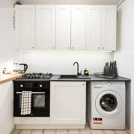 Ogrodowa Gracious Studio Apartment Warsaw